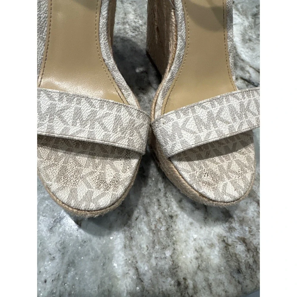 MICHAEL Michael Kors Kimberly Logo and Leather Wedge‎ Espradille Sandals size 7